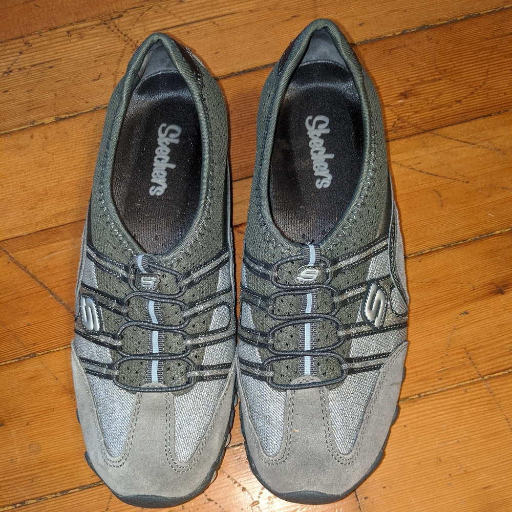 Like New Slip On Sketchers